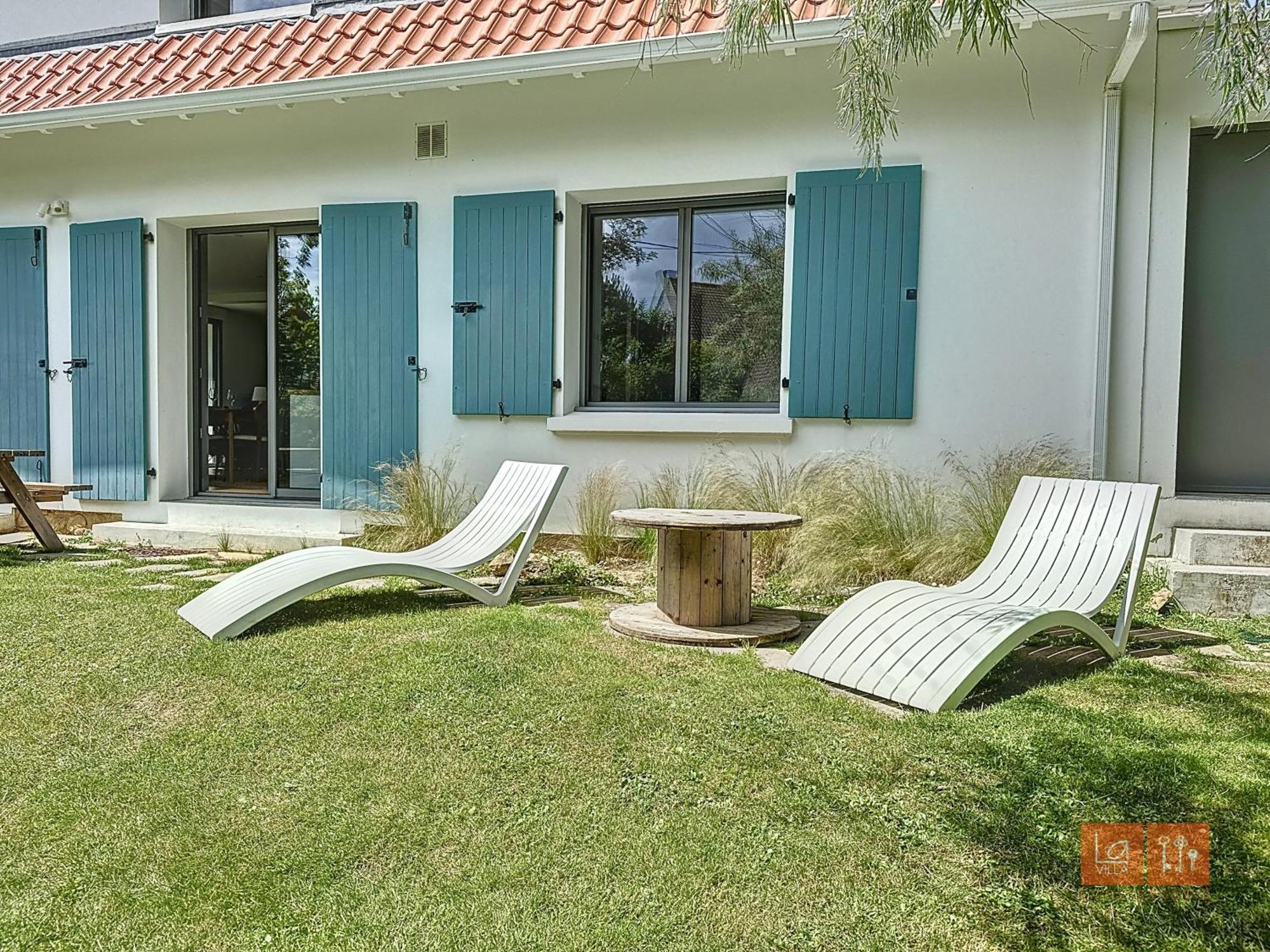 אמבלטוסה Les Pins : Rez De Jardin Proche Plage מראה חיצוני תמונה